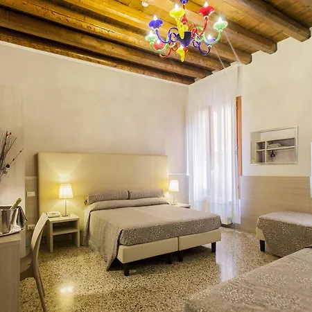 Foresteria Levi Венеция