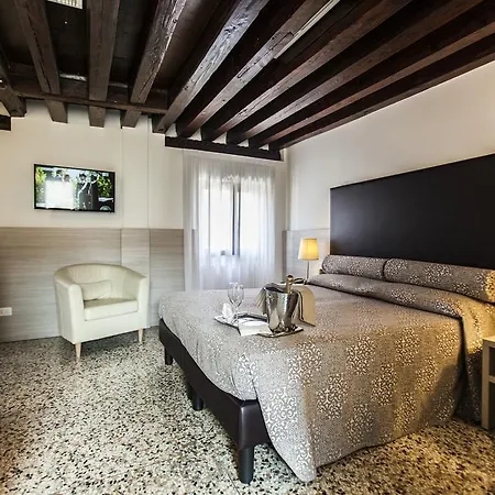 Bed and Breakfast Foresteria Levi 3*