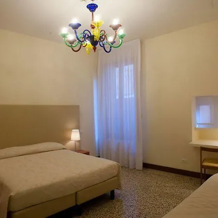 לינה וארוחת בוקר Foresteria Levi
