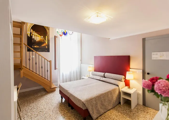 Foresteria Levi 4* ונציה